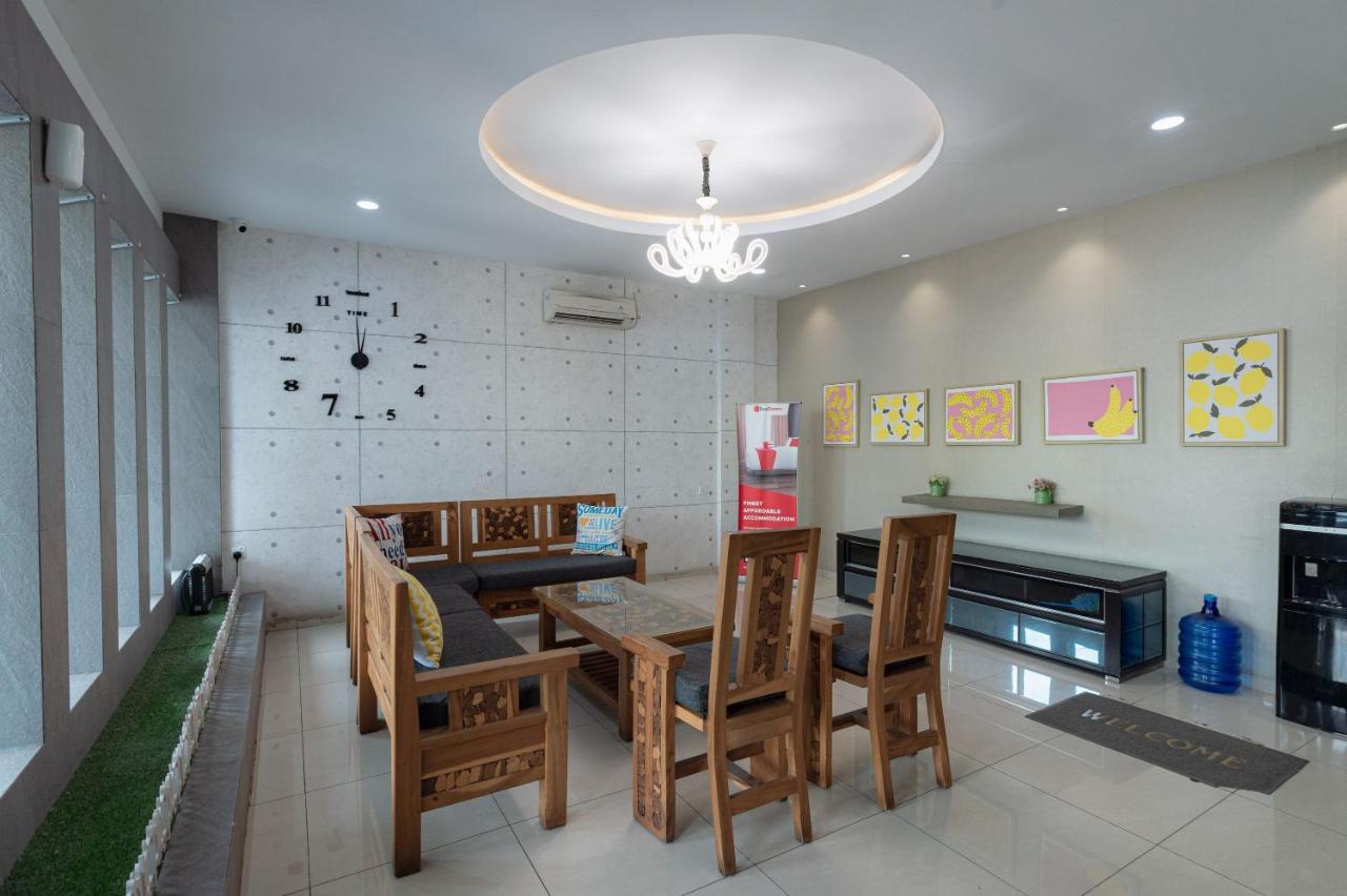 Hotel Reddoorz At Nagoya Indah Batam Esterno foto