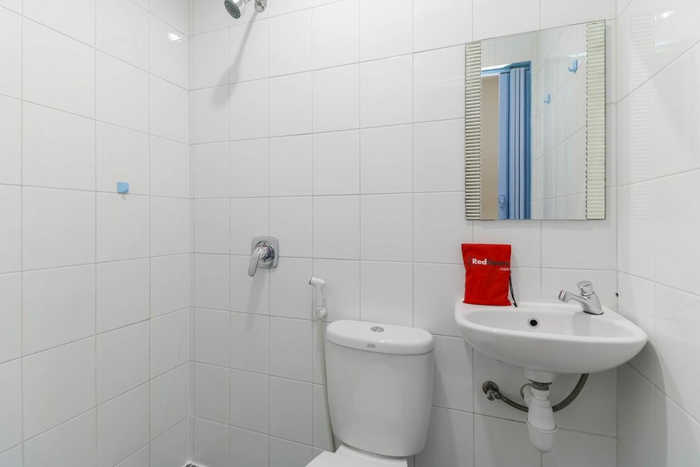Hotel Reddoorz At Nagoya Indah Batam Esterno foto