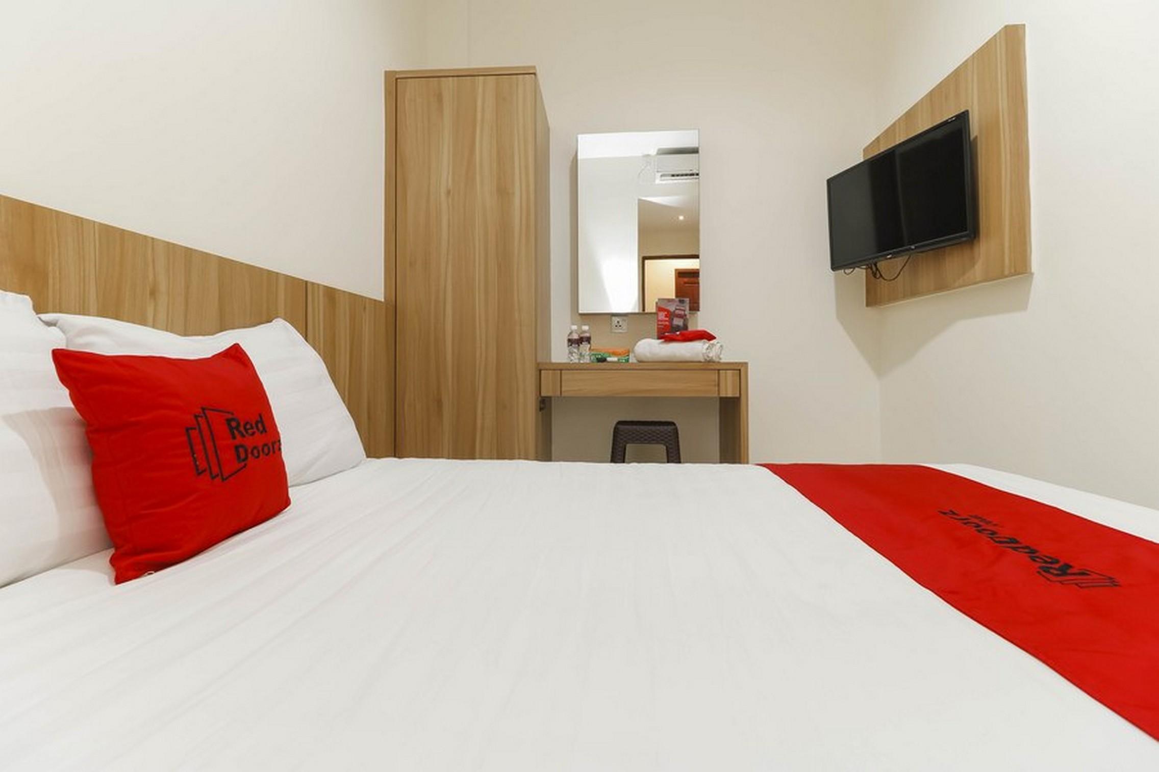 Hotel Reddoorz At Nagoya Indah Batam Esterno foto